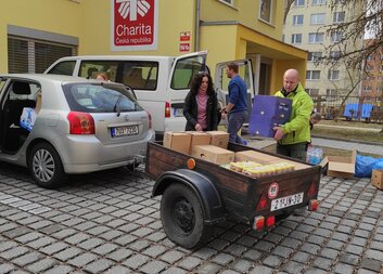 Terénní programy Charity Most pomáhají lidem z Ukrajiny.