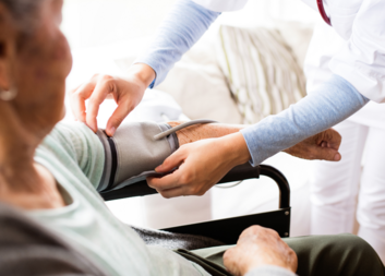 Směna sestře končí s posledním podaným lékem nebo inzulínem 